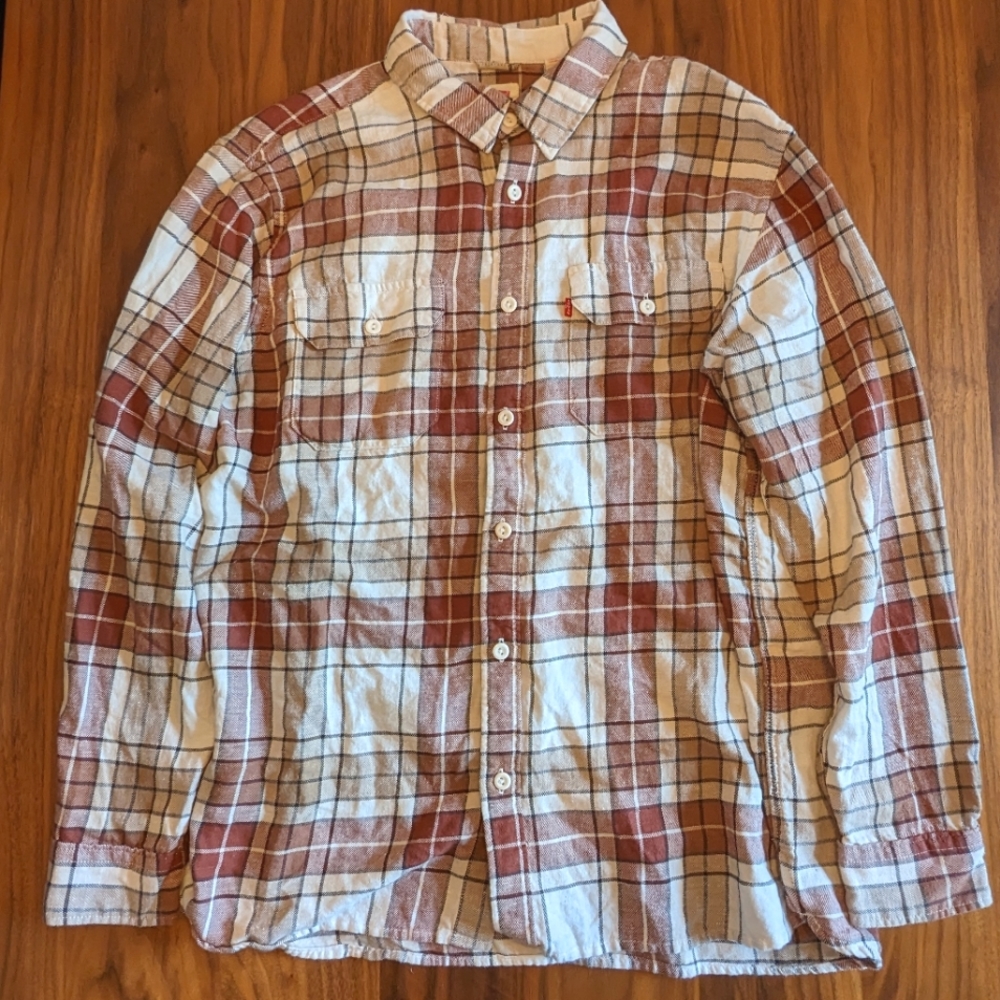Levi's button up long sleeve size L